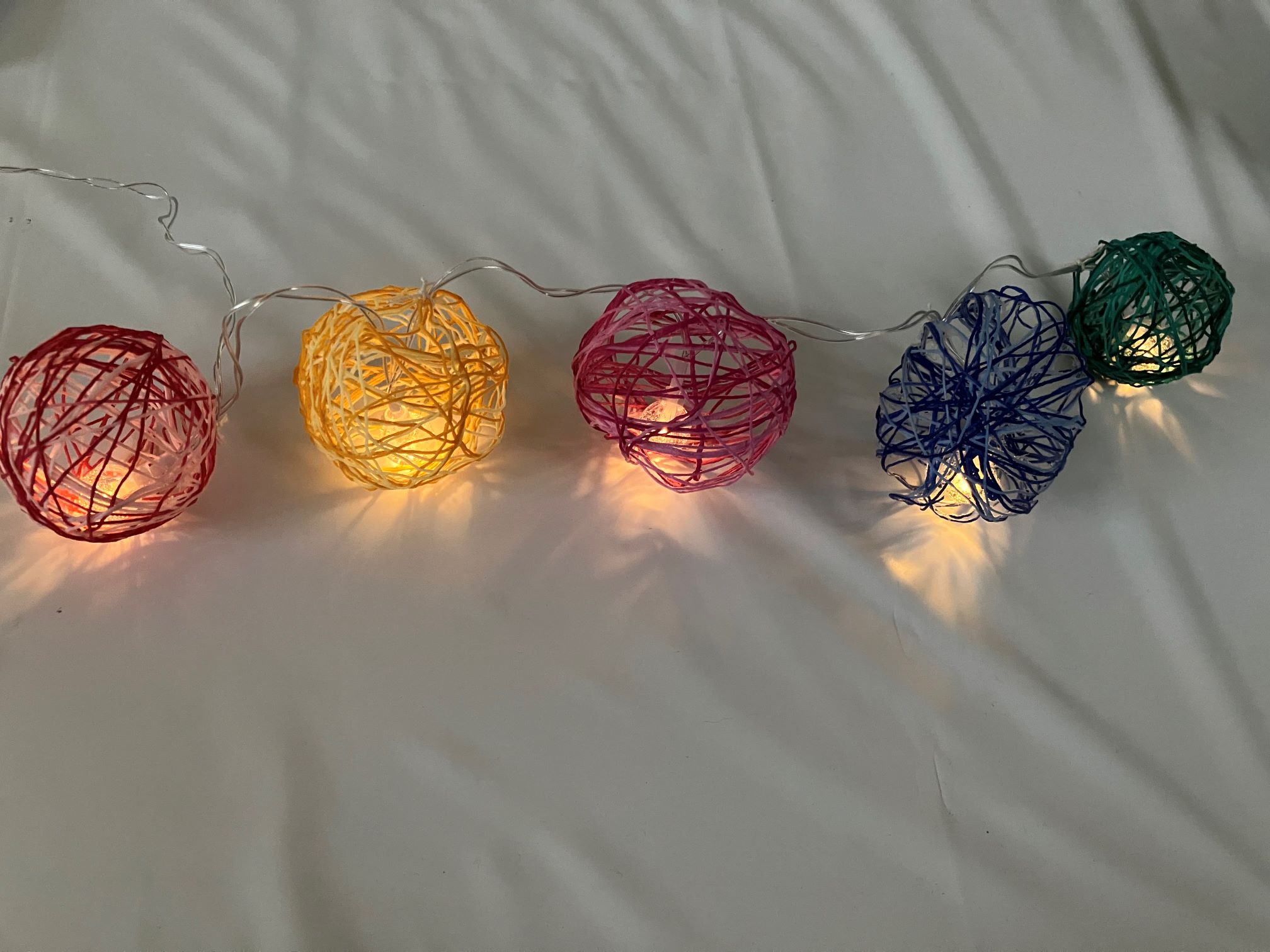 みてアート2025～コットンボールをつくろう！～